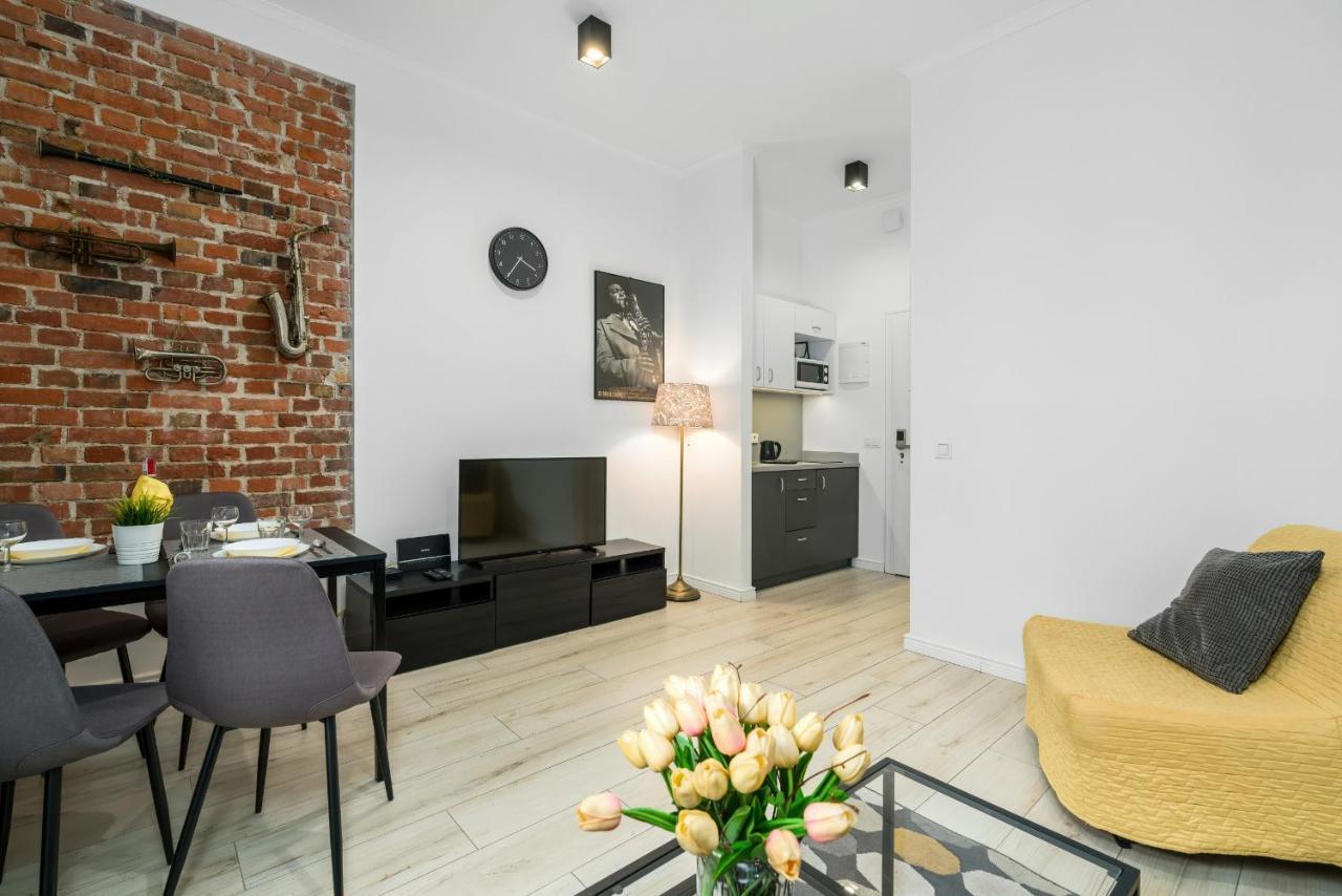 Apartments City Center Saint Wojciech By Renters Poznan Ngoại thất bức ảnh