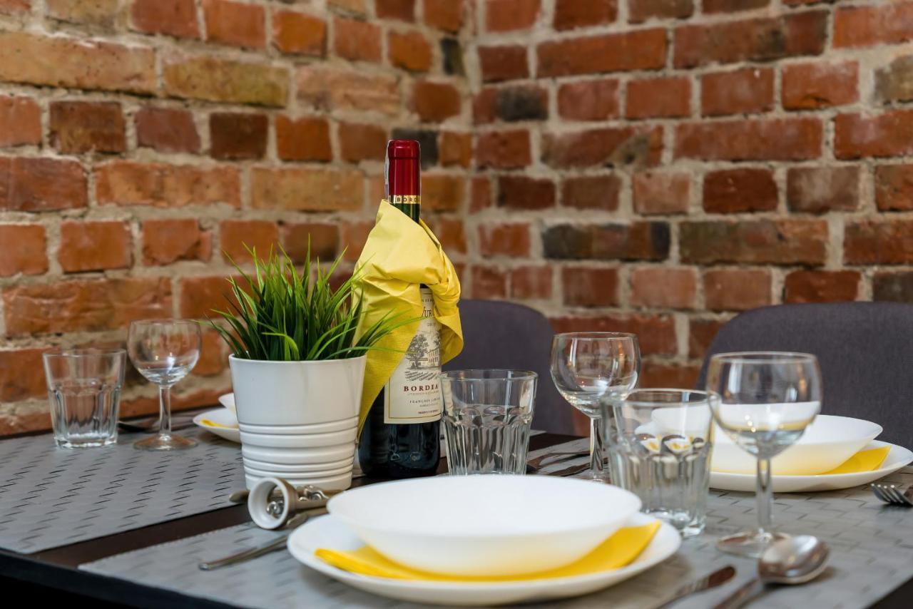 Apartments City Center Saint Wojciech By Renters Poznan Ngoại thất bức ảnh