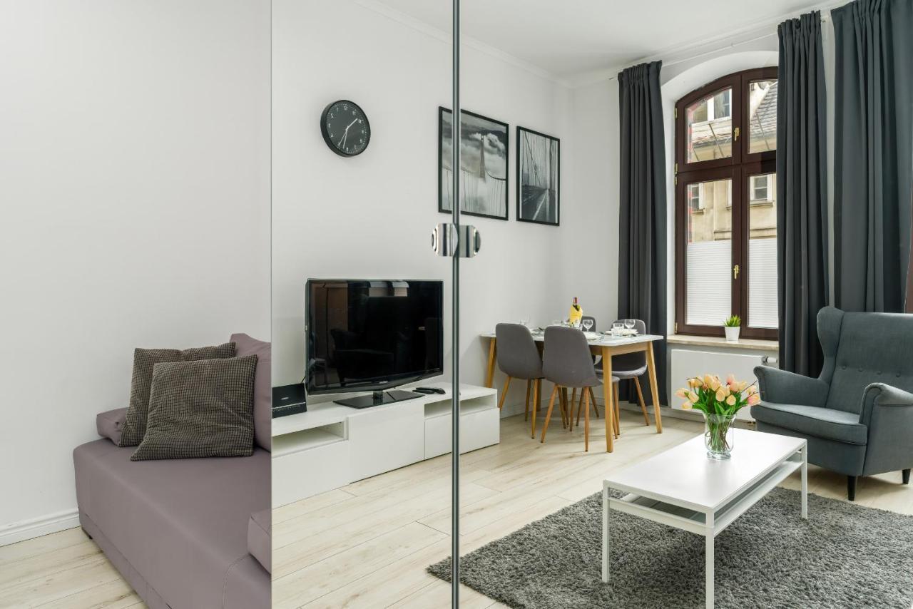 Apartments City Center Saint Wojciech By Renters Poznan Ngoại thất bức ảnh