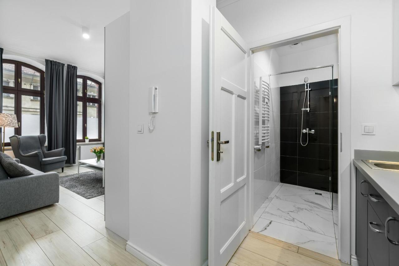 Apartments City Center Saint Wojciech By Renters Poznan Ngoại thất bức ảnh