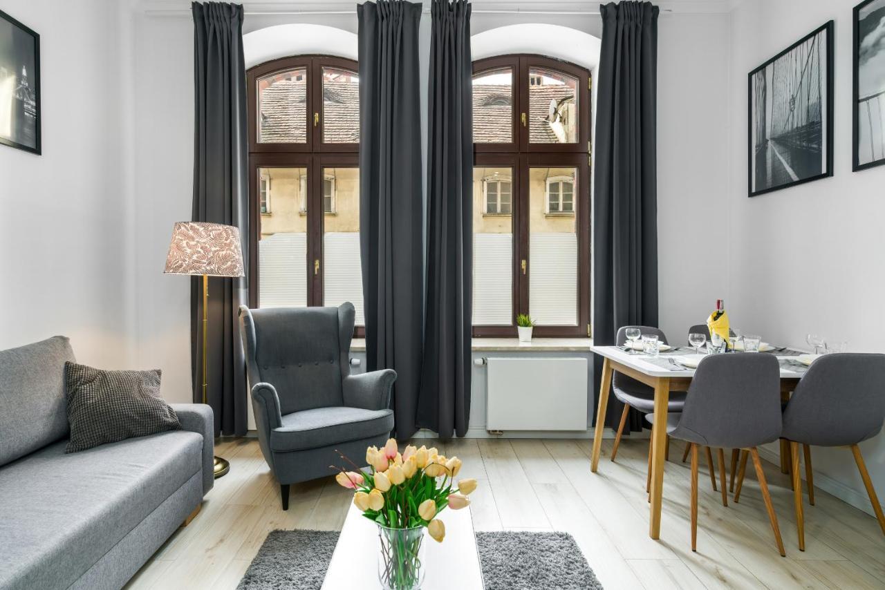 Apartments City Center Saint Wojciech By Renters Poznan Ngoại thất bức ảnh