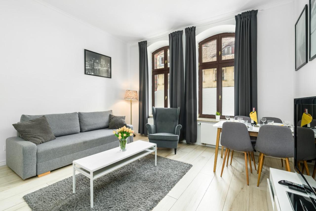 Apartments City Center Saint Wojciech By Renters Poznan Ngoại thất bức ảnh